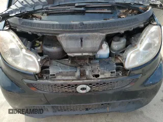2013 Smart fortwo Pure z VIN WMEEJ3BA9DK678543, wystawiony jako Copart lot #72659984 z przebiegiem Nie podano mil oraz Czysty tytuł • Clean title. Historia ofert i sprzedaży dostępna na DreamBid. Obrazek 11.