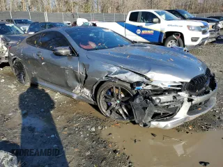 2020 BMW M8 z VIN WBSAE0C05LCD46660, wystawiony jako Copart lot #84676424 z przebiegiem 48 569 mil mil oraz Szkoda całkowita • Salvage title. Historia ofert i sprzedaży dostępna na DreamBid. Obrazek 4.