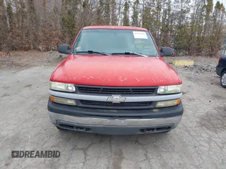 2000 Chevrolet Silverado 1500 with VIN 1GCEK14W2YE201658, listed as a IAAI auction lot 41712498 with 153,333 mi miles. Bid and sale history available at carsss.com. Image 6.