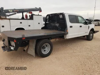 2022 Ford F-350 XL with VIN 1FD8W3HT5NEC92798, listed as a Copart auction lot 47594505 with 98,801 mi miles and Clean Title. Bid and sale history available at DreamBid. Image 3.