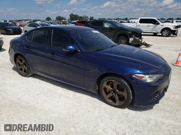 2018 Alfa Romeo Giulia Ti Sport with VIN ZARFAEEN8J7573686, listed as a Copart auction lot 47993333 with 47,968 mi miles. Bid and sale history available at carsss.com. Image 4.