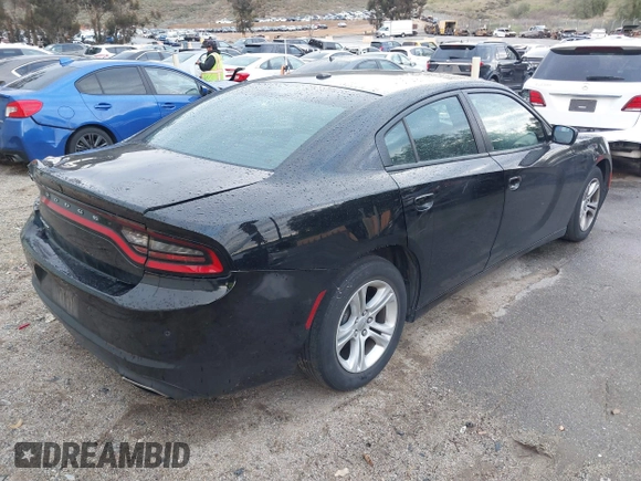 2020 Dodge Charger SXT z VIN 2C3CDXBG6LH188211, wystawiony jako IAAI lot #41699346 z przebiegiem 125 631 mil mil oraz . Historia ofert i sprzedaży dostępna na DreamBid. Obrazek 4.