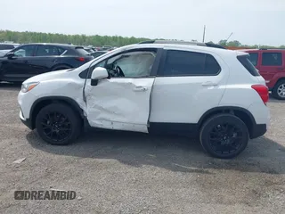 2022 Chevrolet Trax LT with VIN KL7CJPSM4NB530127, listed as a IAAI auction lot 42103923 with 34,851 mi miles and . Bid and sale history available at DreamBid. Image 14.