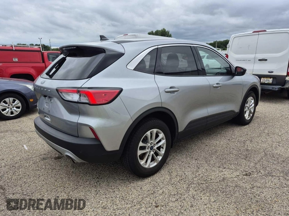 2022 Ford Escape SE z VIN 1FMCU0G65NUB40925, wystawiony jako IAAI lot #42841804 z przebiegiem 54 950 mil mil oraz . Historia ofert i sprzedaży dostępna na DreamBid. Obrazek 3.