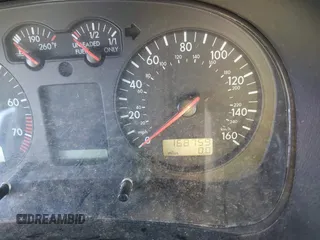 2000 Volkswagen Jetta z VIN 3VWSC29M5YM167509, wystawiony jako IAAI lot #42137350 z przebiegiem 168 759 mil mil oraz . Historia ofert i sprzedaży dostępna na DreamBid. Obrazek 7.
