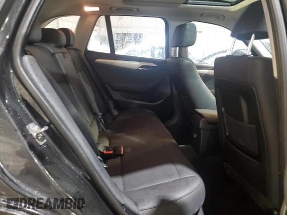 2014 BMW X1 xDrive28i z VIN WBAVL1C56EVY18205, wystawiony jako Copart lot #51584415 z przebiegiem 166 247 mil mil oraz Czysty tytuł • Clean title. Historia ofert i sprzedaży dostępna na DreamBid. Obrazek 11.