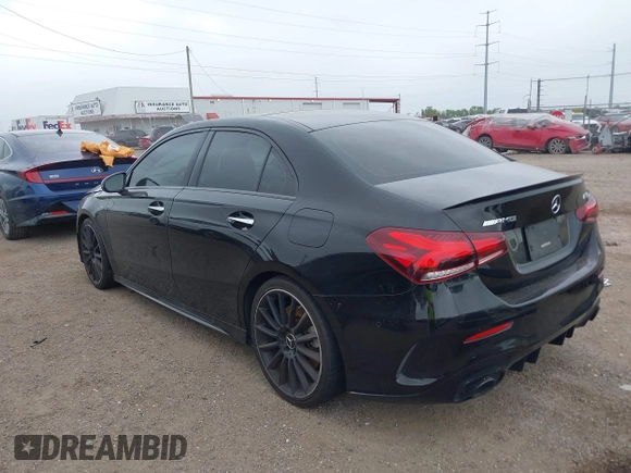 2021 Mercedes-Benz A 35 AMG z VIN W1K3G5BB1MJ322561, wystawiony jako IAAI lot #42210362 z przebiegiem 24 626 mil mil oraz . Historia ofert i sprzedaży dostępna na DreamBid. Obrazek 3.