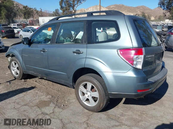 2011 Subaru Forester X z VIN JF2SHABCXBH700936, wystawiony jako IAAI lot #41370510 z przebiegiem 160 626 mil mil oraz . Historia ofert i sprzedaży dostępna na DreamBid. Obrazek 3.