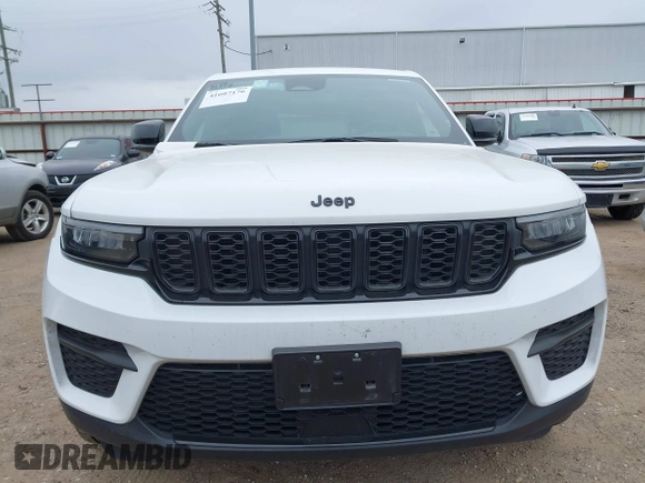 2023 Jeep Grand Cherokee Laredo z VIN 1C4RJHAG7PC640598, wystawiony jako IAAI lot #41607176 z przebiegiem 43 043 mil mil oraz . Historia ofert i sprzedaży dostępna na DreamBid. Obrazek 12.