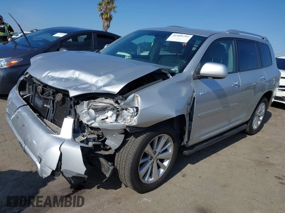 2008 Toyota Highlander Hybrid with VIN JTEEW41AX82008556, listed as a IAAI auction lot 41409295 with 201,687 mi miles. Bid and sale history available at carsss.com. Image 2.