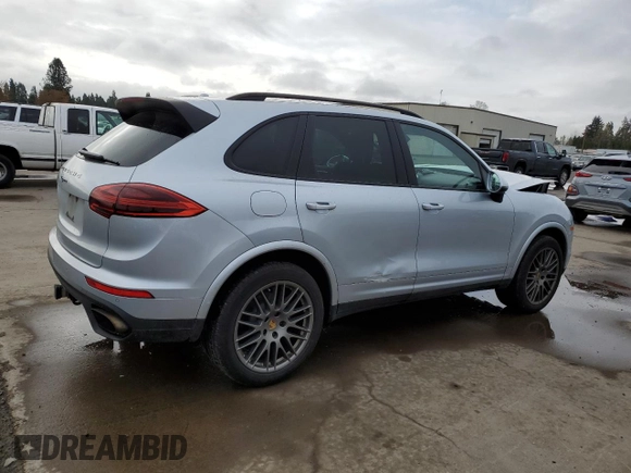 2017 Porsche Cayenne с VIN WP1AA2A27HKA83499, выставлен на аукционе Copart как лот 52364025 с пробегом 101 905 миль миль и Списание • Salvage title. История ставок и продаж доступна на DreamBid. Изображение 3.