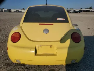 2003 Volkswagen New Beetle Coupe GLS with VIN 3VWCK21C03M410484, listed as a Copart auction lot 73998364 with 151,328 mi miles and Salvage Title. Bid and sale history available at carsss.com. Image 6.