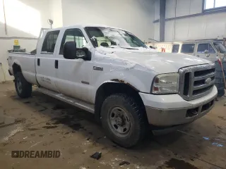 2007 Ford F-350 XL z VIN 1FTWW31P97EB38008, wystawiony jako Copart lot #44713475 z przebiegiem 239 310 mil mil oraz Szkoda całkowita • Salvage title. Historia ofert i sprzedaży dostępna na DreamBid. Obrazek 4.