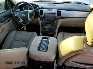 2014 Cadillac Escalade Premium z VIN 1GYS4CEFXER182721, wystawiony jako Copart lot #79874264 z przebiegiem Nie podano mil oraz Czysty tytuł • Clean title. Historia ofert i sprzedaży dostępna na DreamBid. Obrazek 8.