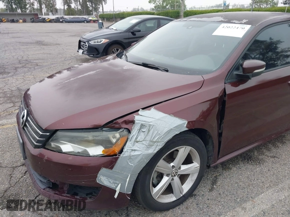 2013 Volkswagen Passat Wolfsburg Edition with VIN 1VWAP7A38DC136413, listed as a IAAI auction lot 42022470 with 265,221 mi miles. Bid and sale history available at carsss.com. Image 6.