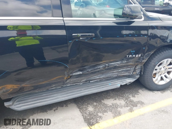 2016 Chevrolet Tahoe LT z VIN 1GNSCBKC8GR393102, wystawiony jako IAAI lot #42209271 z przebiegiem 156 650 mil mil oraz . Historia ofert i sprzedaży dostępna na DreamBid. Obrazek 6.