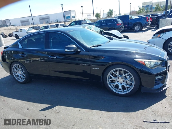 2014 Infiniti Q50 Hybrid Sport with VIN JN1AV7AR8EM700220, listed as a IAAI auction lot 41755814 with 133,154 mi miles. Bid and sale history available at carsss.com. Image 13.