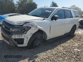 2023 Ford Expedition Timberline z VIN 1FMJU1RG0PEA48766, wystawiony jako Copart lot #72173794 z przebiegiem 26 804 mil mil oraz Szkoda całkowita • Salvage title. Historia ofert i sprzedaży dostępna na DreamBid. Obrazek 1.