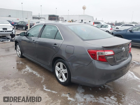 2014 Toyota Camry L with VIN 4T1BF1FK5EU304863, listed as a IAAI auction lot 41548606 with 145,201 mi miles. Bid and sale history available at carsss.com. Image 3.