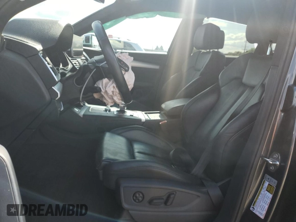 2019 Audi SQ5 Premium Plus with VIN WA1B4AFYXK2027241, listed as a Copart auction lot 72826554 with 70,140 mi miles and Salvage Title. Bid and sale history available at DreamBid. Image 7.