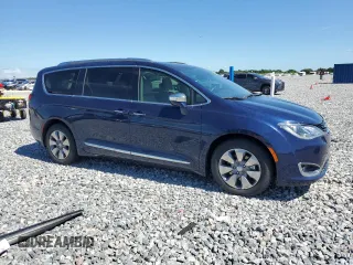2018 Chrysler Pacifica Hybrid Limited with VIN 2C4RC1N72JR236537, listed as a Copart auction lot 66148025 with 69,351 mi miles and Clean title. Bid and sale history available at DreamBid. Image 4.