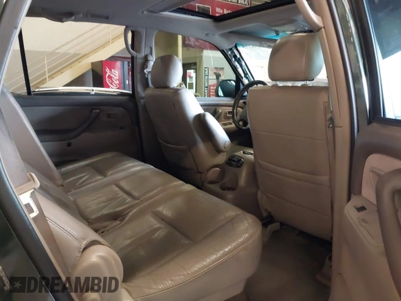 2006 Toyota Sequoia SR5 with VIN 5TDBT44A16S262643, listed as a IAAI auction lot 41658275 with 403,034 mi miles and . Bid and sale history available at DreamBid. Image 8.
