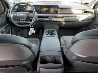 2024 Kia EV9 Land with VIN KNDADFS58R6027512, listed as a Copart auction lot 47490615 with 6,008 mi miles and Salvage Title. Bid and sale history available at carsss.com. Image 8.