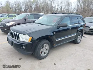 2007 Jeep Grand Cherokee Limited with VIN 1J8HR58277C634743, listed as a IAAI auction lot 41886012 with 197,209 mi miles. Bid and sale history available at carsss.com. Image 2.