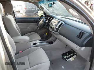 2006 Toyota Tacoma with VIN 5TEUU42NX6Z154875, listed as a IAAI auction lot 41523003 with 33,168 mi miles. Bid and sale history available at carsss.com. Image 5.