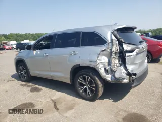 2018 Toyota Highlander LE с VIN 5TDBZRFH7JS830067, выставлен на аукционе Copart как лот 58835375 с пробегом 65 315 миль миль и Списание • Salvage title. История ставок и продаж доступна на DreamBid. Изображение 2.