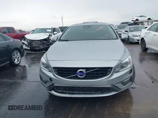 2017 Volvo S60 Dynamic with VIN YV126MFL8H2421443, listed as a IAAI auction lot 41913775 with 171,780 mi miles. Bid and sale history available at carsss.com. Image 11.
