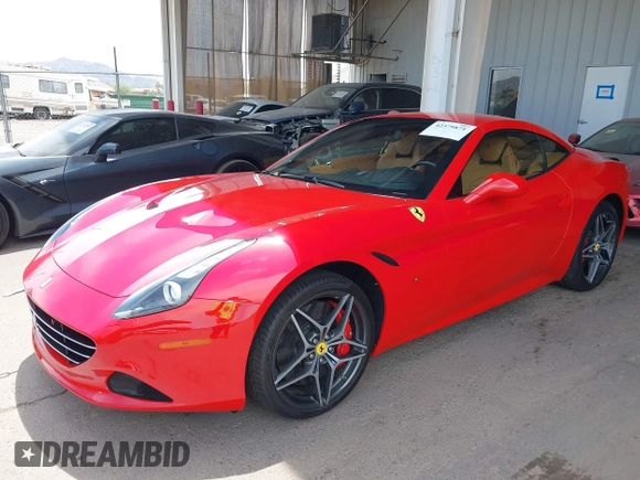 2015 Ferrari California T с VIN ZFF77XJA5F0211604, выставлен на аукционе IAAI как лот 42379871 с пробегом 3 140 миль миль и . История ставок и продаж доступна на DreamBid. Изображение 19.
