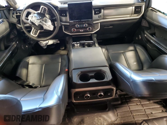 2024 Ford Expedition Max XLT with VIN 1FMJK1H8XREB02917, listed as a Copart auction lot 88500205 with 2,632 mi miles and Salvage Title. Bid and sale history available at DreamBid. Image 8.