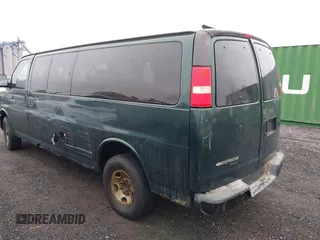 2007 Chevrolet City Express Cargo z VIN 1GNHG39UX71244837, wystawiony jako IAAI lot #41466608 z przebiegiem 317 604 mil mil oraz . Historia ofert i sprzedaży dostępna na DreamBid. Obrazek 3.