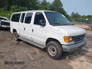 2007 Ford Econoline Passenger XL z VIN 1FBNE31LX7DB12412, wystawiony jako IAAI lot #42398061 z przebiegiem 385 181 mil mil oraz . Historia ofert i sprzedaży dostępna na DreamBid. Obrazek 1.