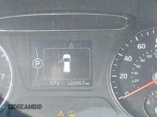 2017 Kia Sorento LX z VIN 5XYPGDA31HG278535, wystawiony jako IAAI lot #41578980 z przebiegiem 124 957 mil mil oraz . Historia ofert i sprzedaży dostępna na DreamBid. Obrazek 16.