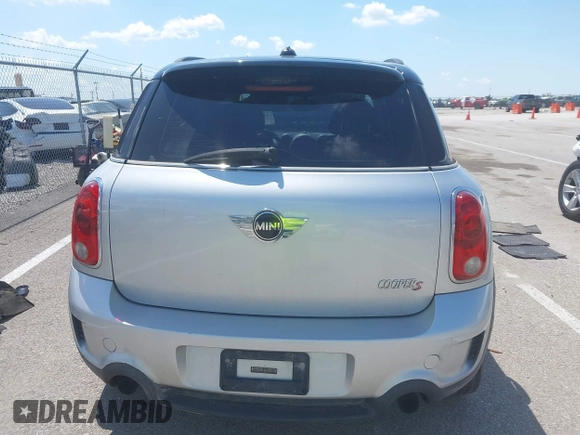 2011 MINI Countryman S with VIN WMWZC5C53BWL53641, listed as a IAAI auction lot 42547084 with 171,647 mi miles and . Bid and sale history available at DreamBid. Image 16.