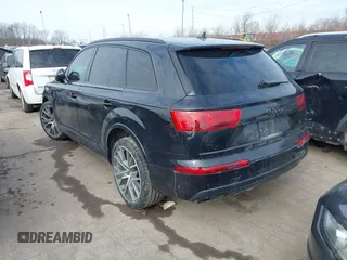 2019 Audi Q7 Prestige with VIN WA1VAAF78KD041186, listed as a IAAI auction lot 41641100 with 157,210 mi miles. Bid and sale history available at carsss.com. Image 3.