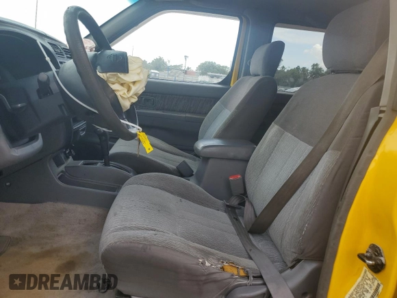 2000 Nissan Frontier XE with VIN 1N6ED27T3YC352681, listed as a Copart auction lot 63369915 with 271,296 mi miles and Non repairable. Bid and sale history available at DreamBid. Image 7.