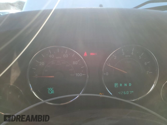 2018 Jeep Wrangler JK Unlimited Sahara with VIN 1C4BJWEG9JL863359, listed as a Copart auction lot 82865114 with 42,607 mi miles and Salvage Title. Bid and sale history available at carsss.com. Image 9.
