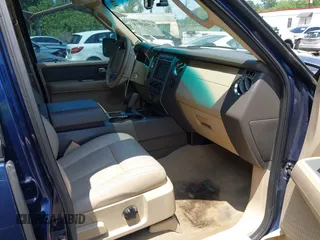 2008 Ford Expedition SSV z VIN 1FMFU16518LA19721, wystawiony jako IAAI lot #42563018 z przebiegiem 178 358 mil mil oraz . Historia ofert i sprzedaży dostępna na DreamBid. Obrazek 5.