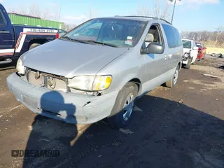 2002 Toyota Sienna CE with VIN 4T3ZF19CX2U424955, listed as a IAAI auction lot 41368364 with 130,891 mi miles. Bid and sale history available at carsss.com. Image 2.