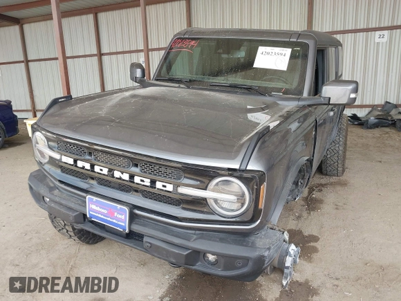 2023 Ford Bronco z VIN 1FMEE5DP8PLA91454, wystawiony jako IAAI lot #42023594 z przebiegiem 49 354 mil mil oraz . Historia ofert i sprzedaży dostępna na DreamBid. Obrazek 2.