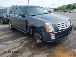 2008 Cadillac SRX RWD z VIN 1GYEE637880174407, wystawiony jako IAAI lot #42110571 z przebiegiem 53 516 mil mil oraz . Historia ofert i sprzedaży dostępna na DreamBid. Obrazek 1.