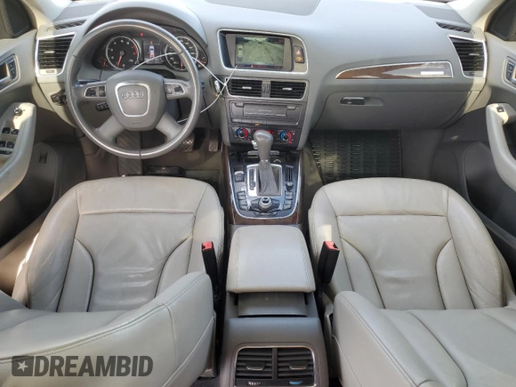 2010 Audi Q5 Premium Plus с VIN WA1LKAFPXAA017010, выставлен на аукционе Copart как лот 62428355 с пробегом 146 288 миль миль и Списание • Salvage title. История ставок и продаж доступна на DreamBid. Изображение 8.