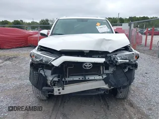 2018 Toyota 4Runner SR5 z VIN JTEBU5JR9J5610308, wystawiony jako IAAI lot #37802713 z przebiegiem 64 200 mil mil oraz . Historia ofert i sprzedaży dostępna na DreamBid. Obrazek 12.
