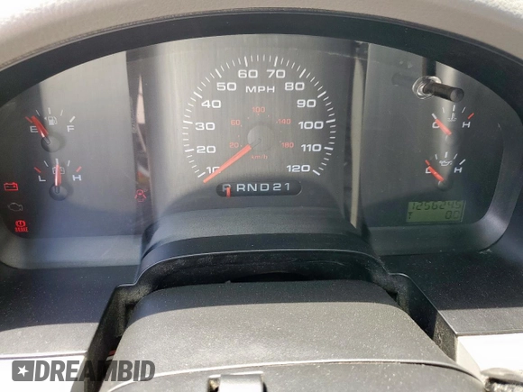 2005 Ford F-150 STX with VIN 1FTRF04W55KC00341, listed as a Copart auction lot 62238345 with 125,624 mi miles and Clean title. Bid and sale history available at DreamBid. Image 9.