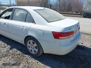 2007 Hyundai Sonata GLS with VIN 5NPET46CX7H273028, listed as a IAAI auction lot 41738029 with 188,451 mi miles. Bid and sale history available at carsss.com. Image 3.