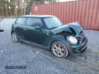 2011 MINI Hardtop with VIN WMWSU3C57BTX97173, listed as a Copart auction lot 50369155 with 122,713 mi miles and Salvage Title. Bid and sale history available at DreamBid. Image 4.