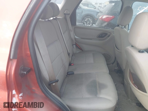 2006 Ford Escape XLT with VIN 1FMYU03Z66KD02998, listed as a IAAI auction lot 41414402 with 102,147 mi miles. Bid and sale history available at carsss.com. Image 8.